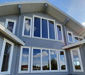 Деревянные окна в двухэтажный дом - фото 1