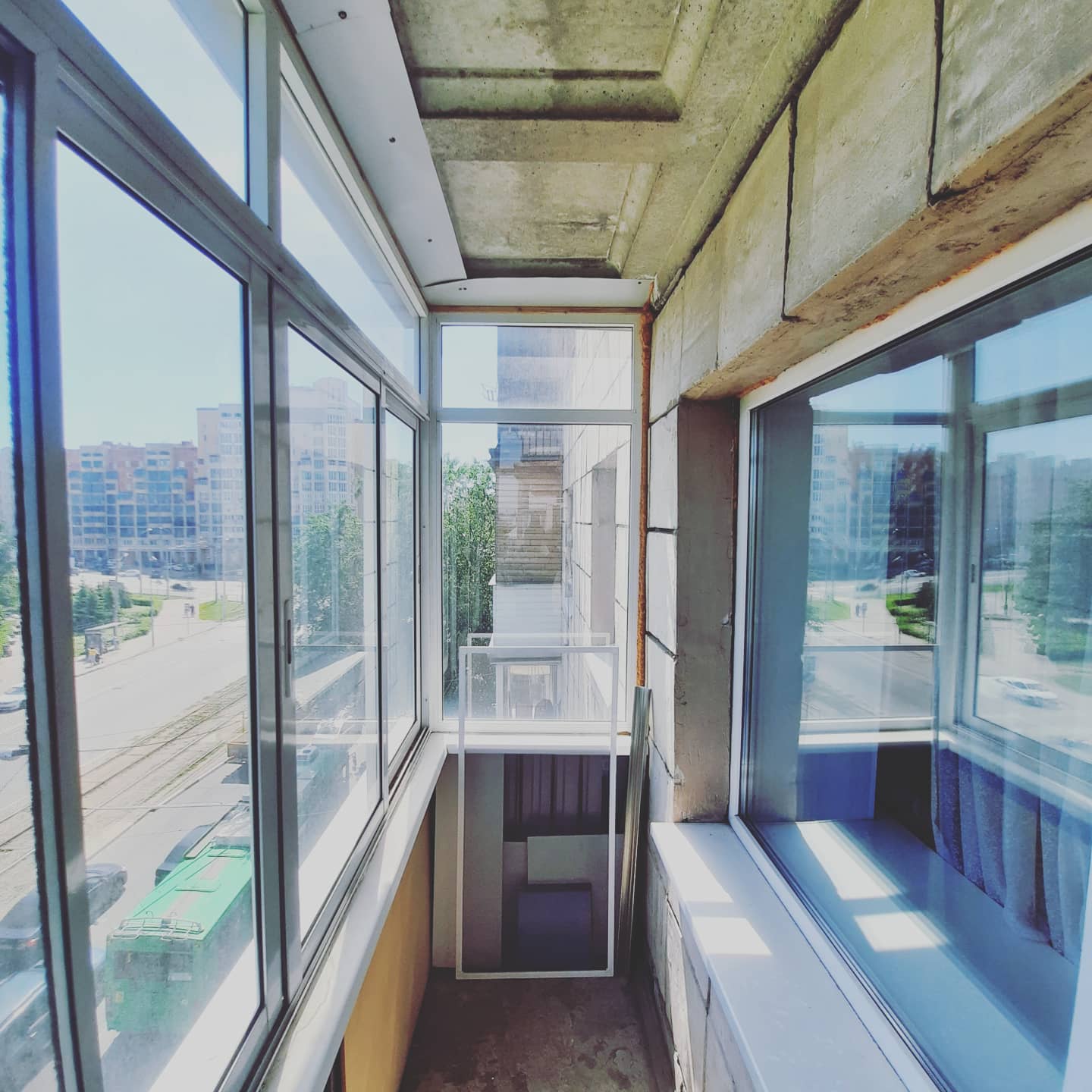 Ремонт балкона с остеклением - фото 3